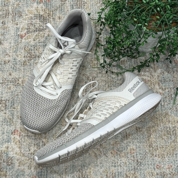 Reebok sneakers - Picture 1 of 10